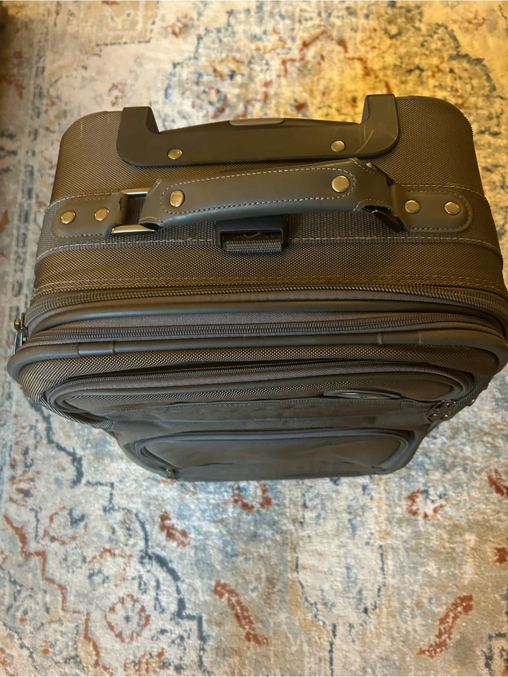 Samsonite 2-Wheel Softside Carry-On Suitcase Gray 24” Good Condition
